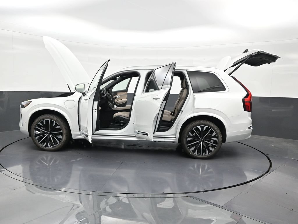 New 2026 Volvo XC90 T8 Plus w/ Protection Package Premier AWD/4WD image 31