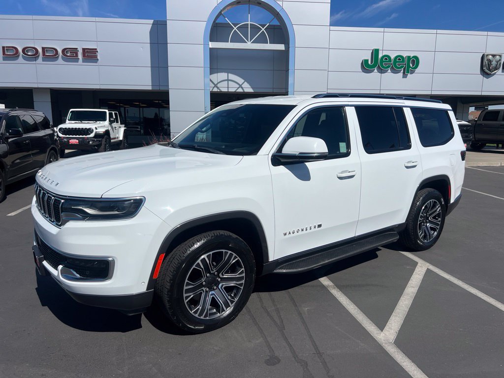 Used 2022 Jeep Wagoneer Series III AWD/4WD image 1