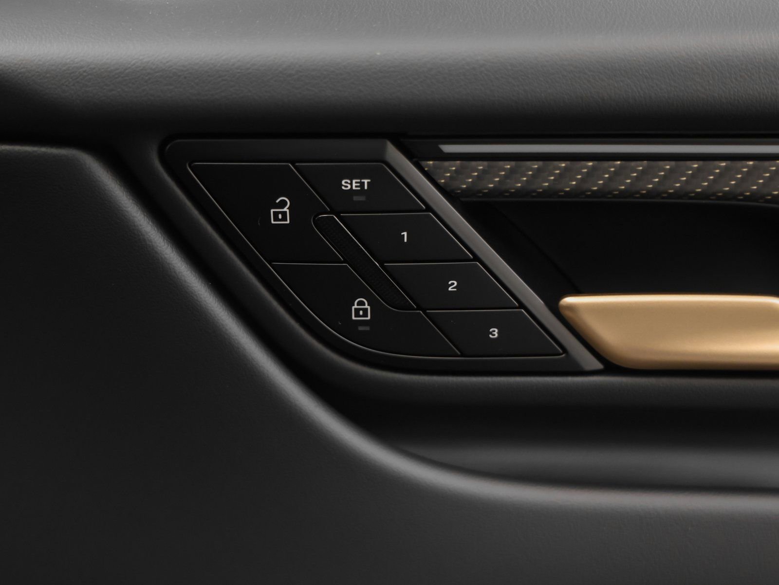 New 2025 Porsche Macan 4S Electric image 22