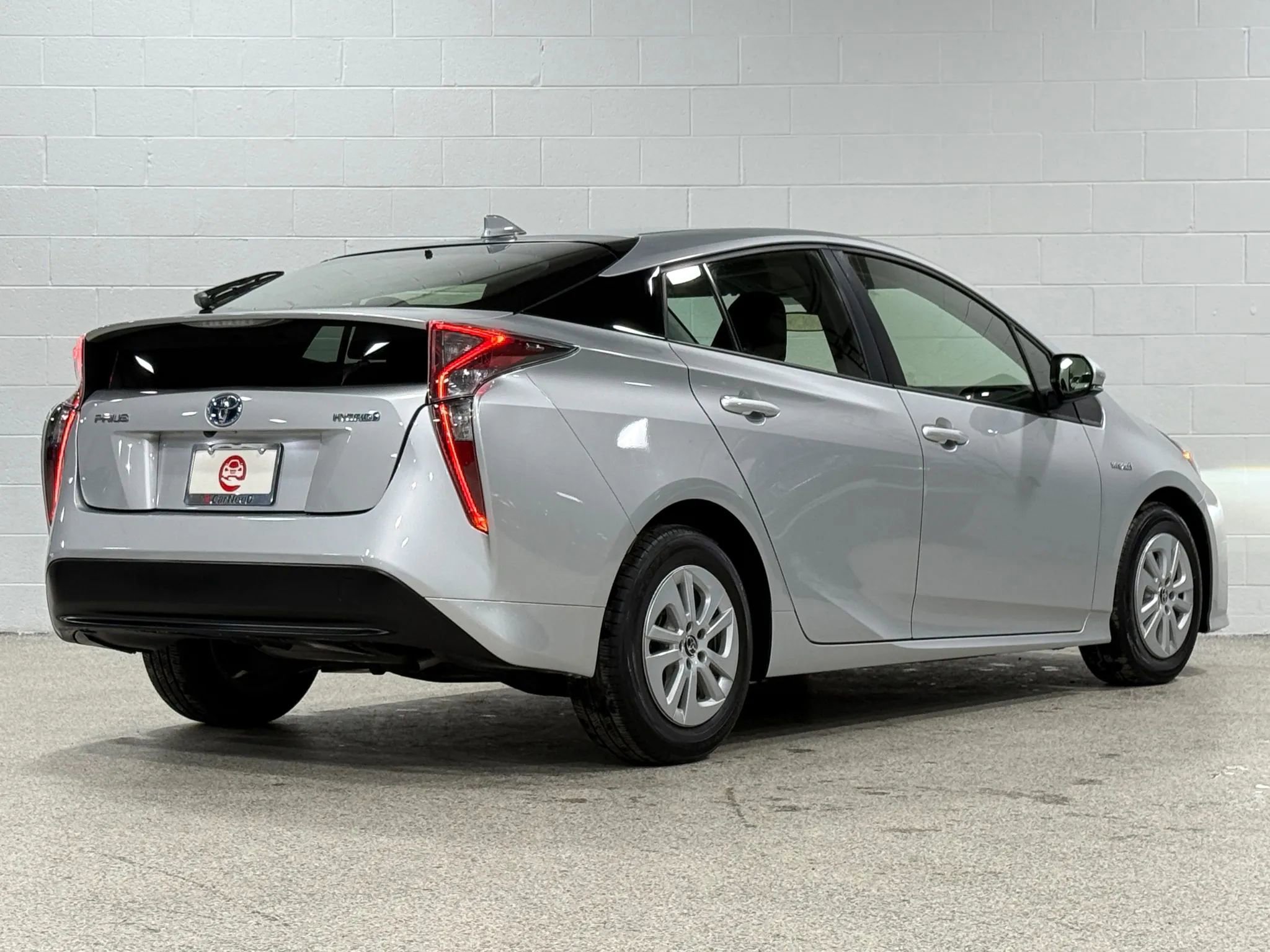 Used 2017 Toyota Prius Two image 6