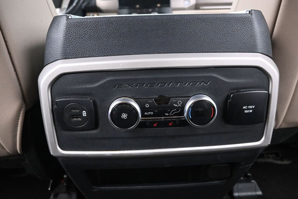 Used 2023 Ford Expedition Limited RWD image 17