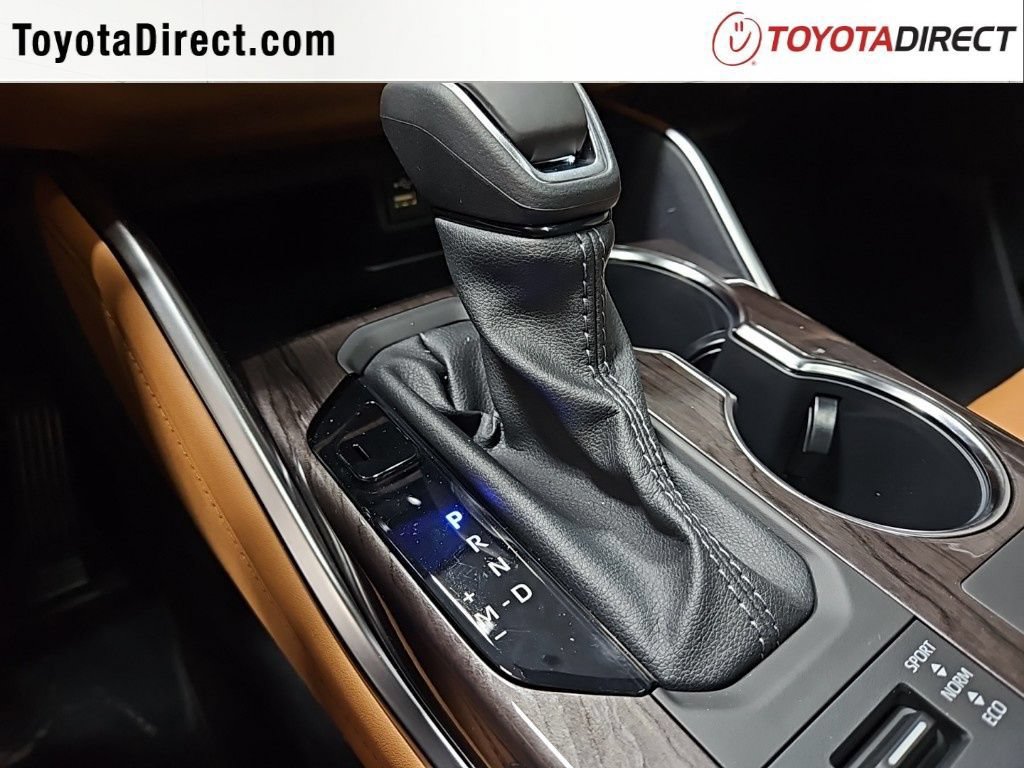 New 2026 Toyota Highlander Platinum AWD/4WD image 16