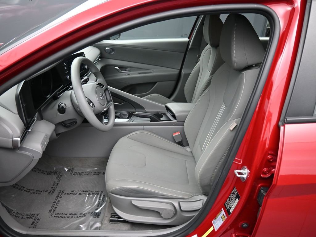 Certified 2021 Hyundai Elantra SEL image 18
