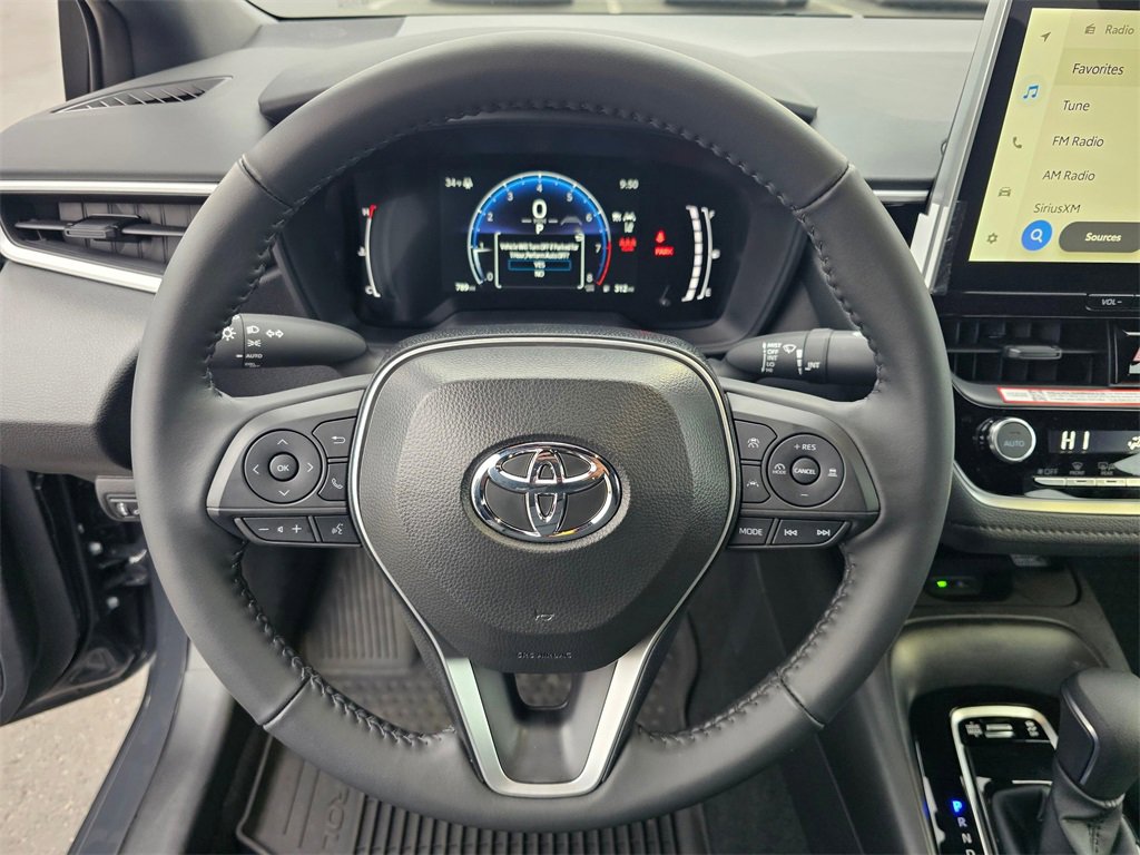Used 2025 Toyota Corolla SE image 28