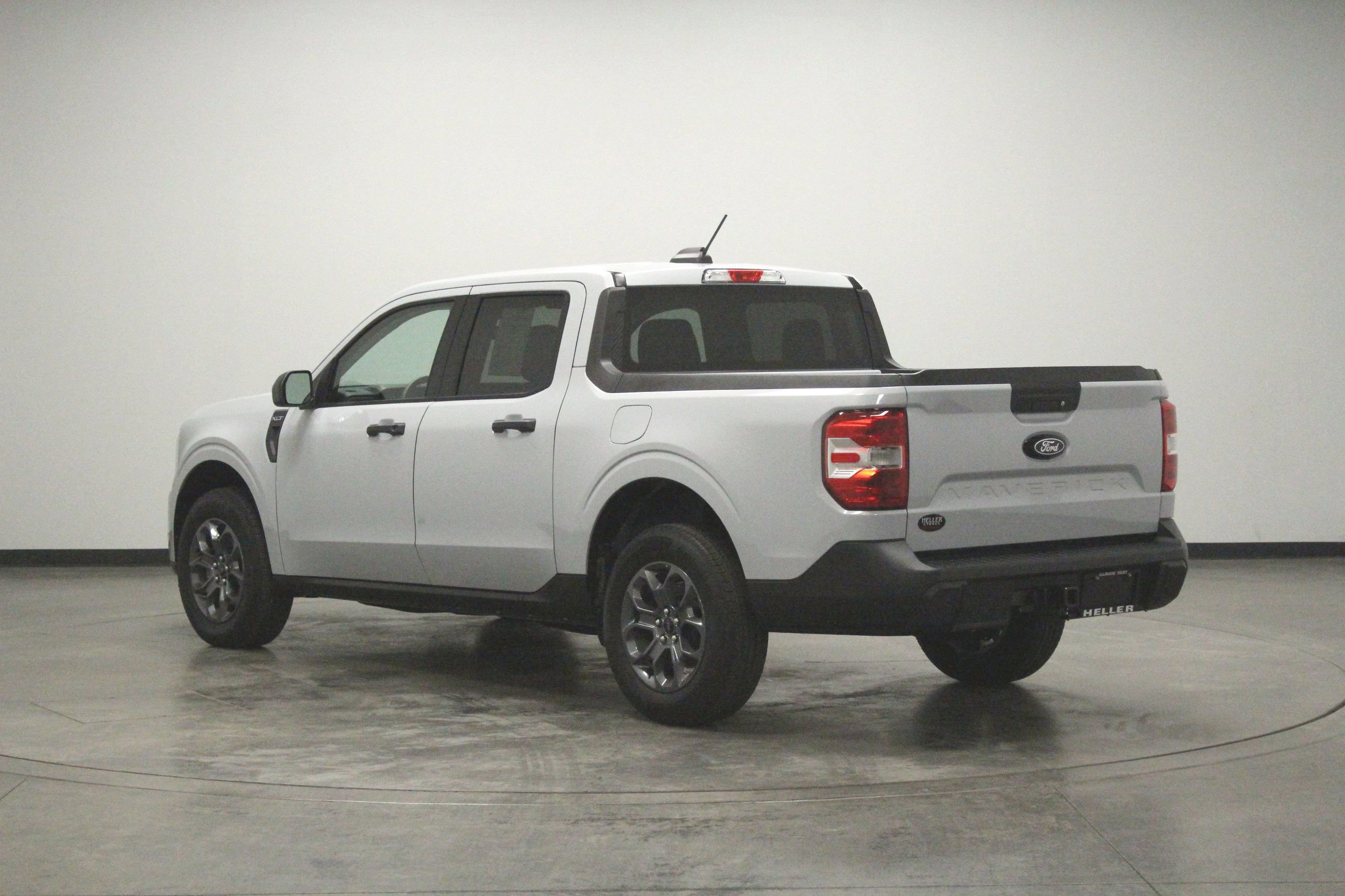 Used 2025 Ford Maverick XLT FWD image 6