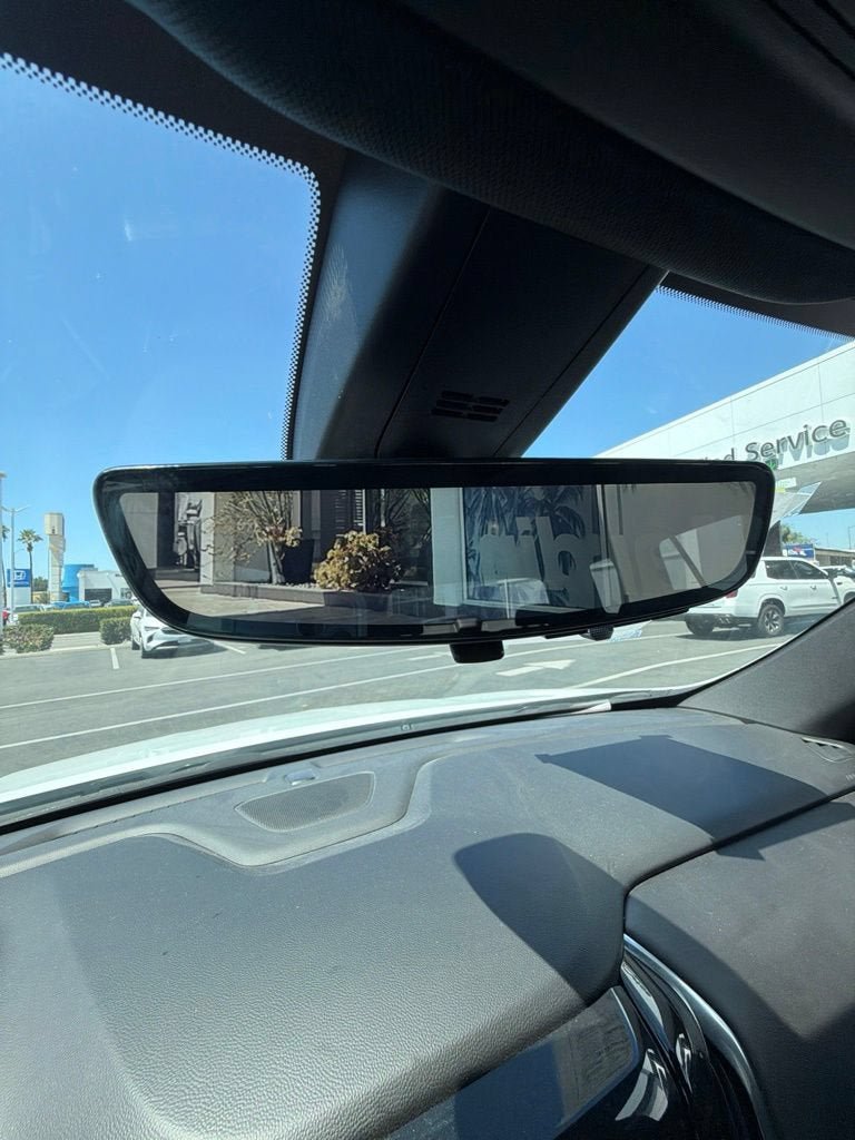 Used 2023 Chevrolet Traverse LT w/ Rear Camera Mirror Package AWD/4WD image 21