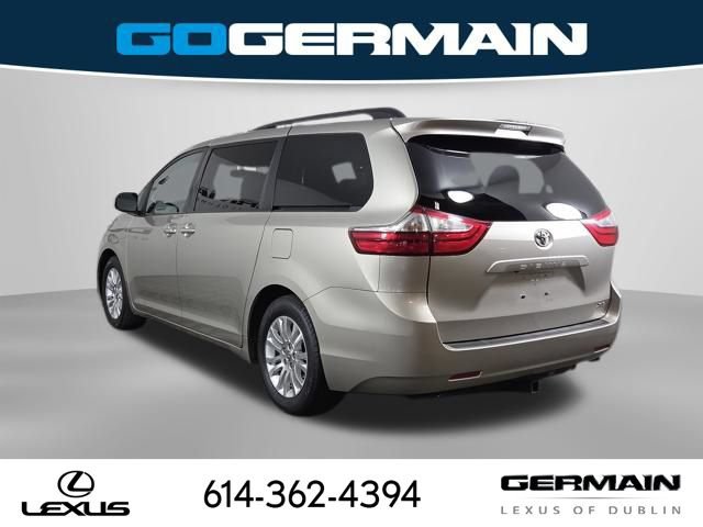 Used 2015 Toyota Sienna XLE FWD image 9