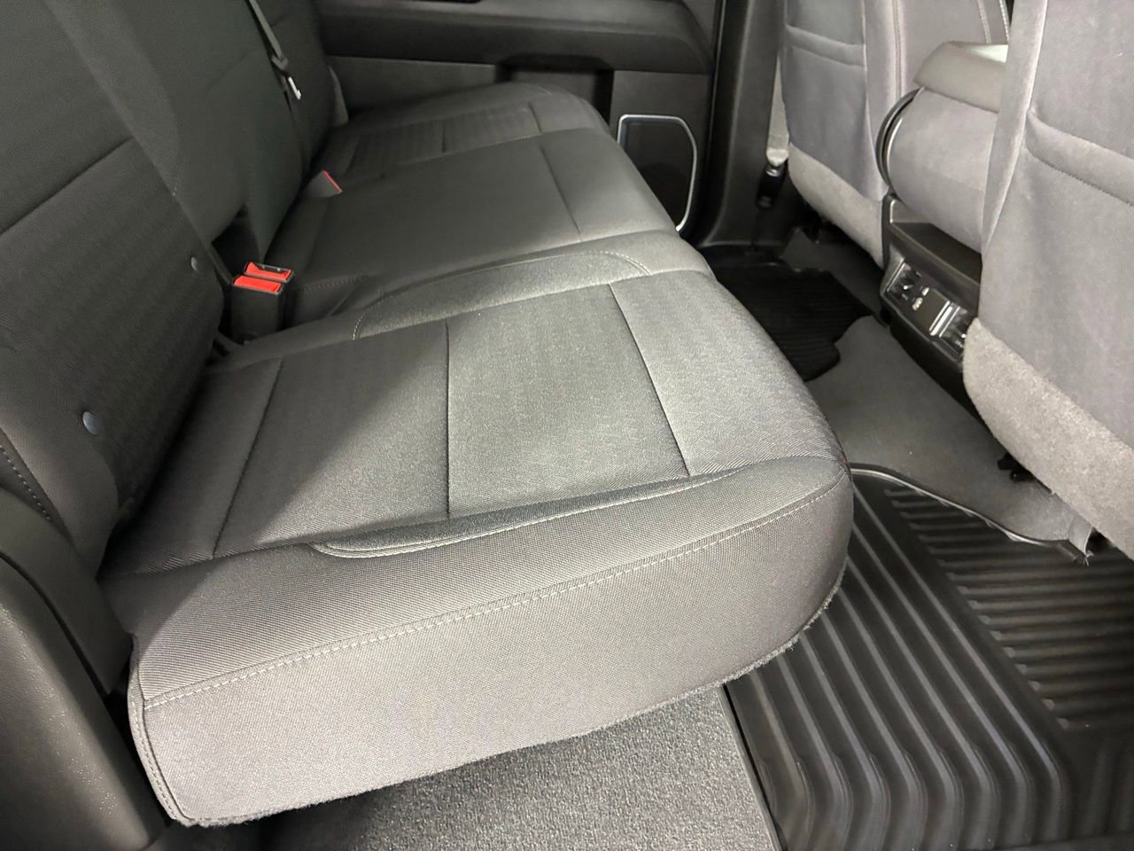 Used 2023 Chevrolet Silverado 1500 LT image 31