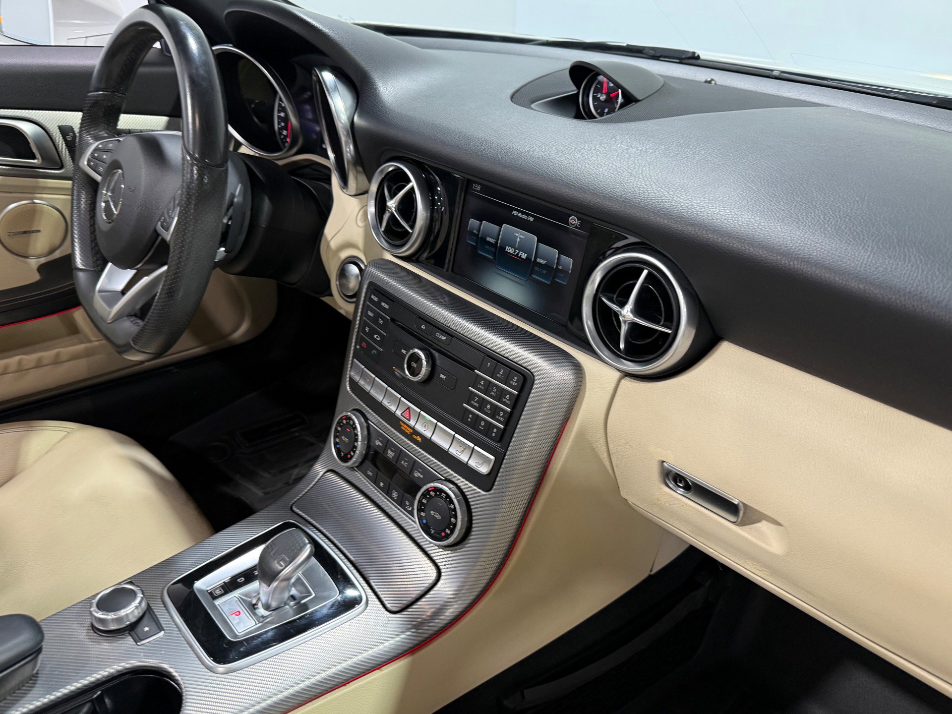 Used 2017 Mercedes-Benz SLC 300 w/ Premium 2 Package image 48