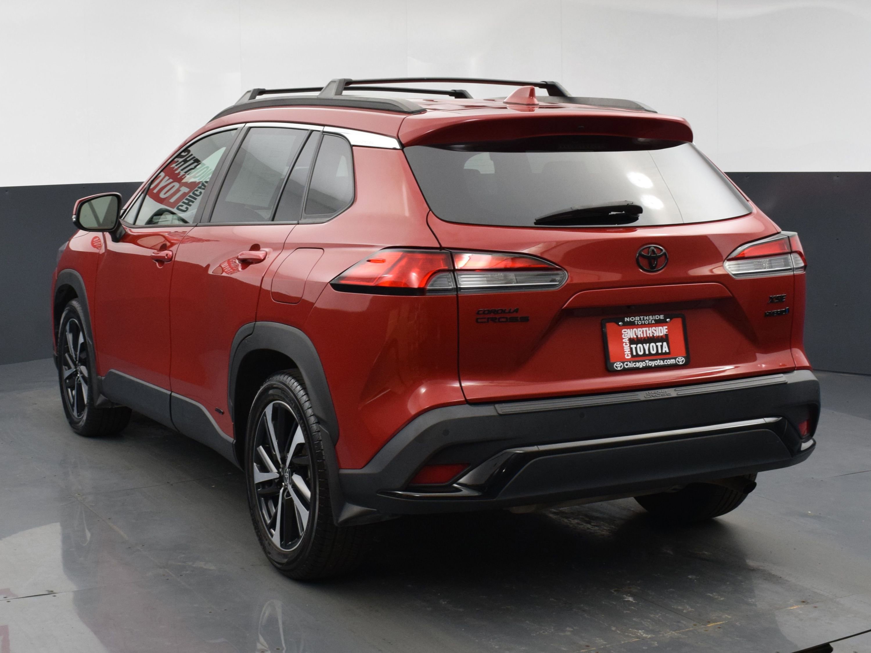 Used 2023 Toyota Corolla Cross XSE w/ Convenience Package image 3