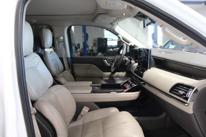 Used 2022 Lincoln Navigator L Reserve AWD/4WD image 15