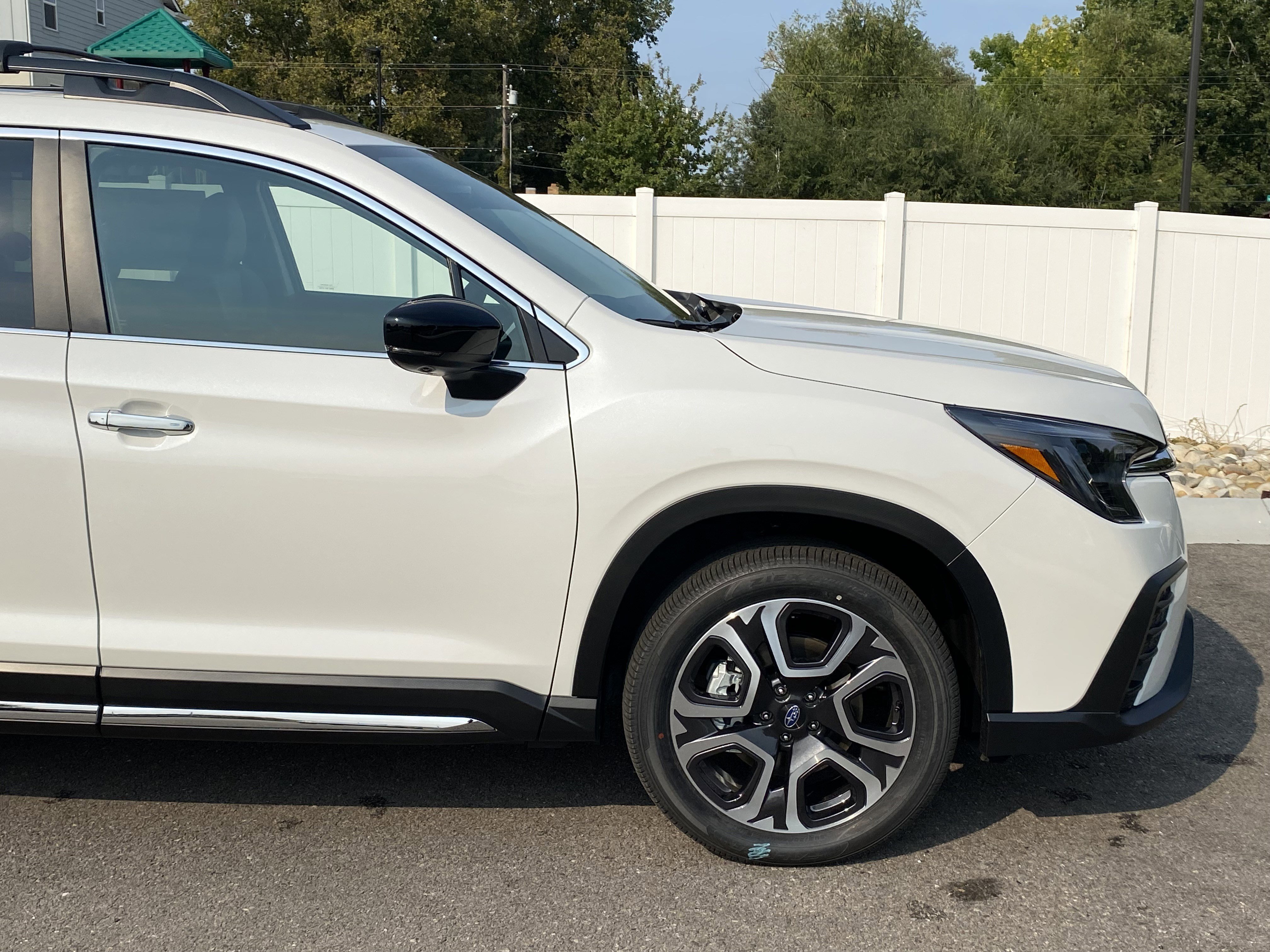 New 2025 Subaru Ascent Touring w/ Popular Package #2 image 8