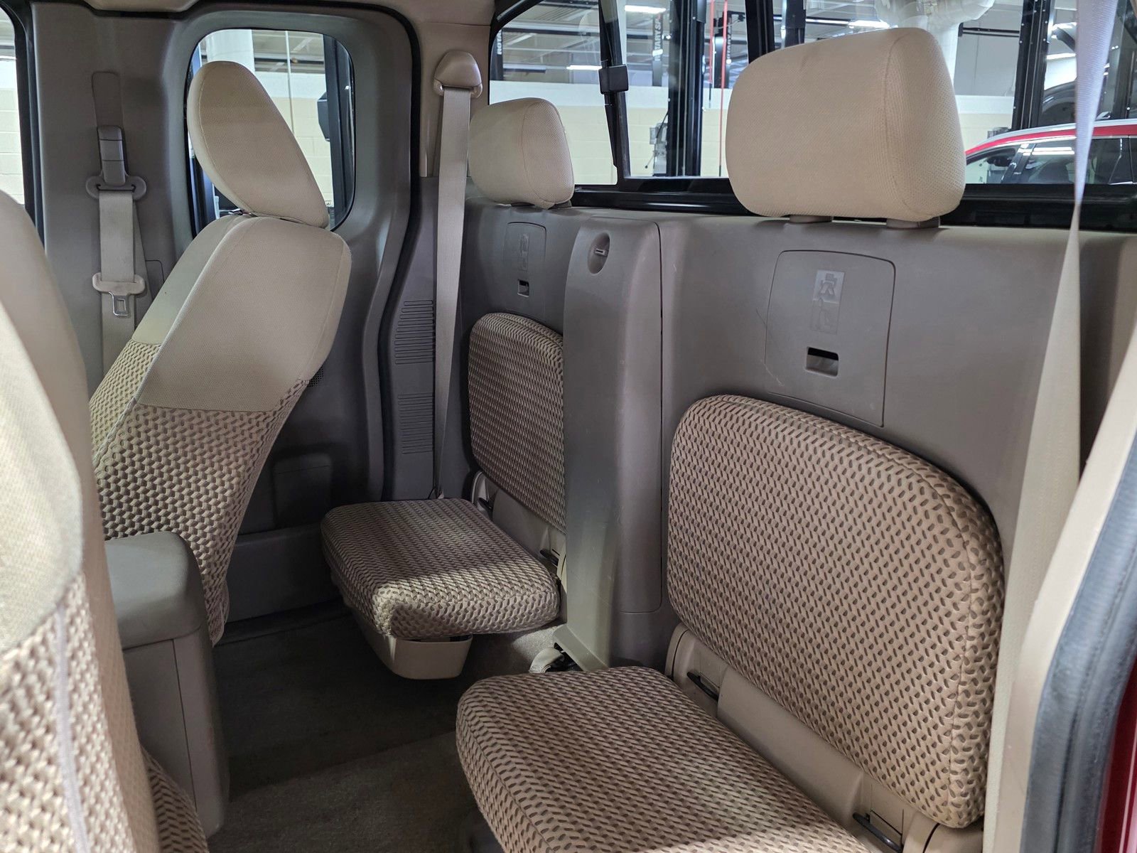 Used 2015 Nissan Frontier SV RWD image 15