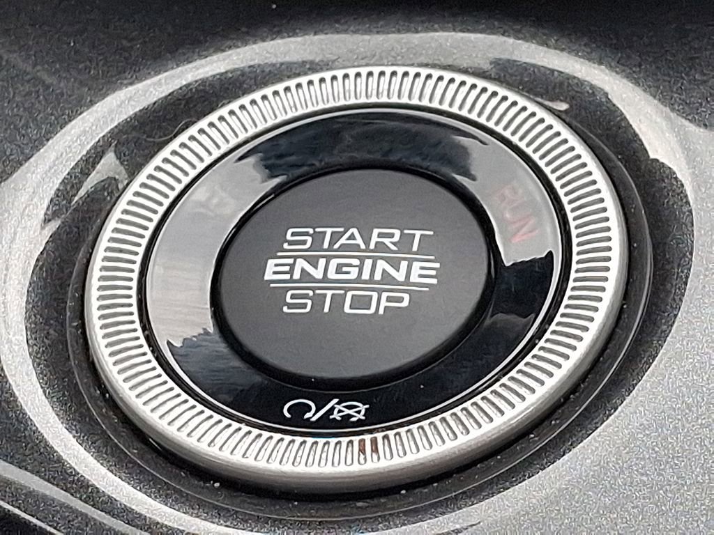 Used 2023 Jeep Grand Cherokee Altitude image 24