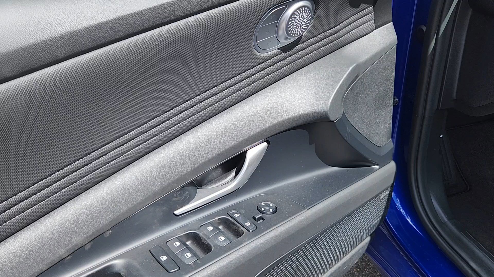 New 2026 Hyundai Elantra Limited image 7