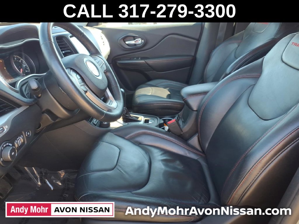 Used 2014 Jeep Cherokee Trailhawk w/ Comfort/Convenience Group AWD/4WD image 18