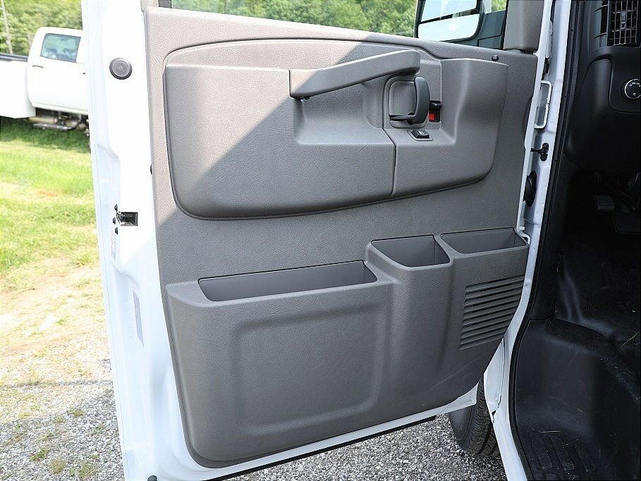 New 2025 Chevrolet Express 2500 w/ Communications Package image 38