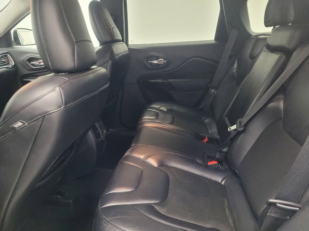 Used 2020 Jeep Cherokee Latitude Plus image 18