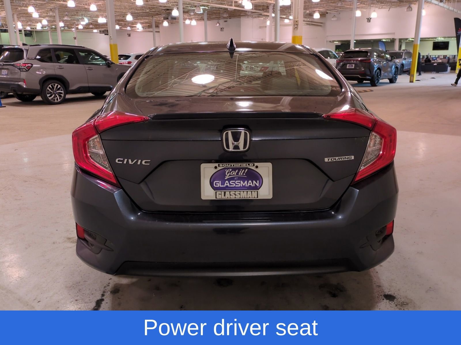 Used 2018 Honda Civic Touring image 4