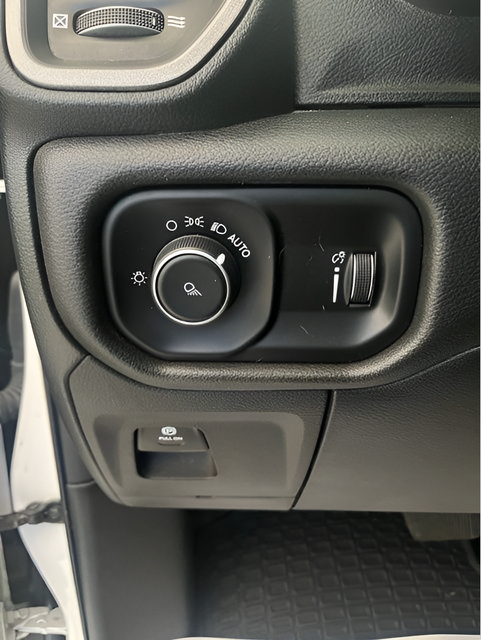 Used 2021 RAM 1500 Tradesman AWD/4WD image 12