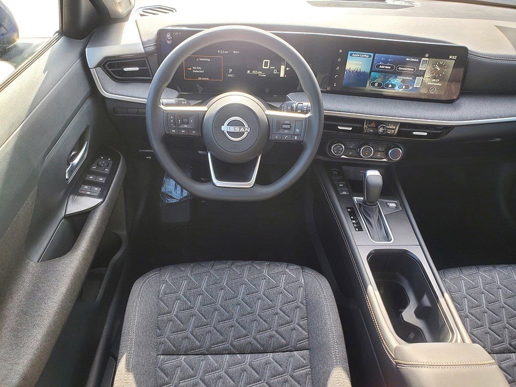 New 2025 Nissan Kicks SV w/ SV Premium Package AWD/4WD image 14