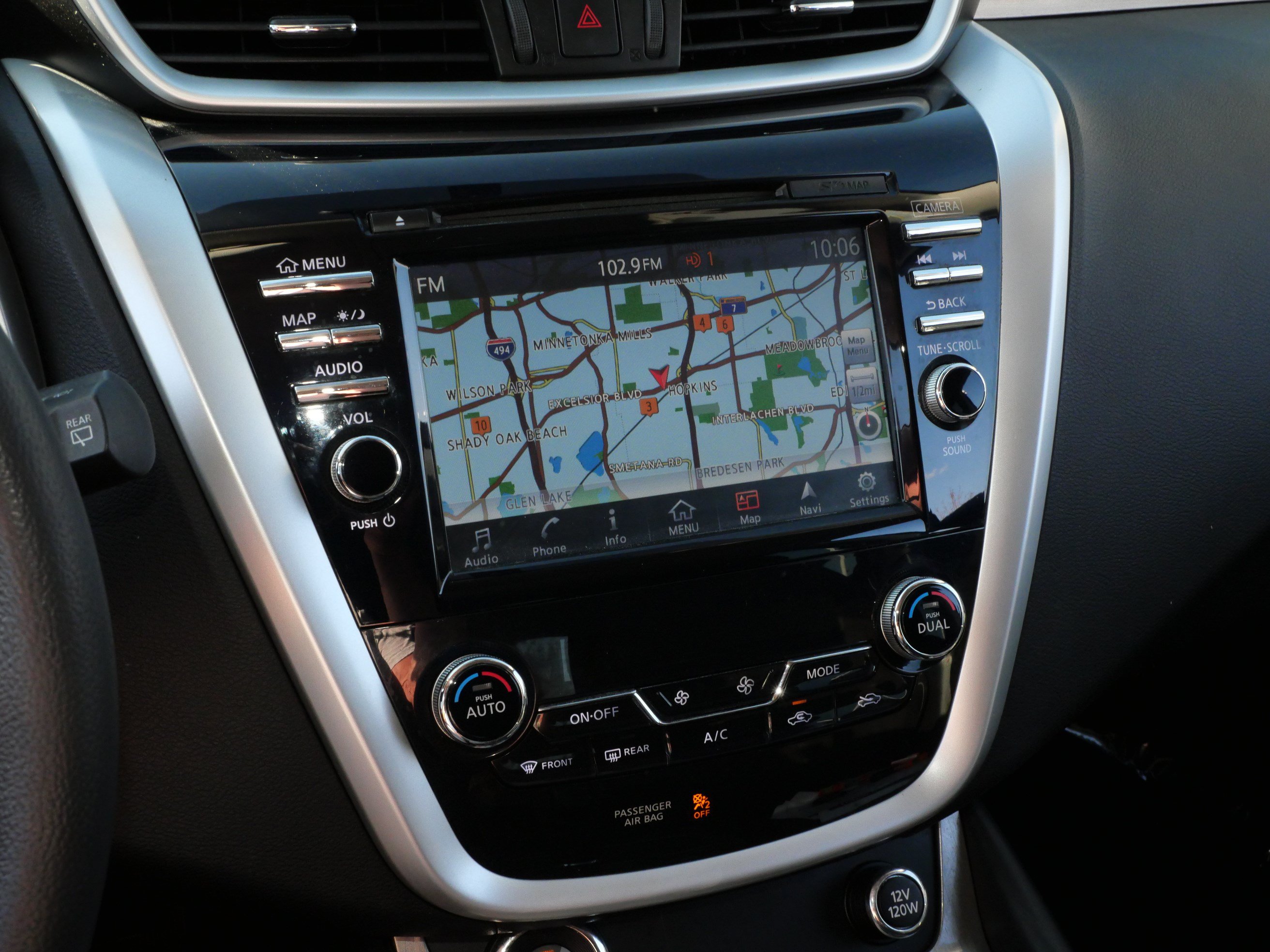 Used 2016 Nissan Murano SV AWD/4WD image 22
