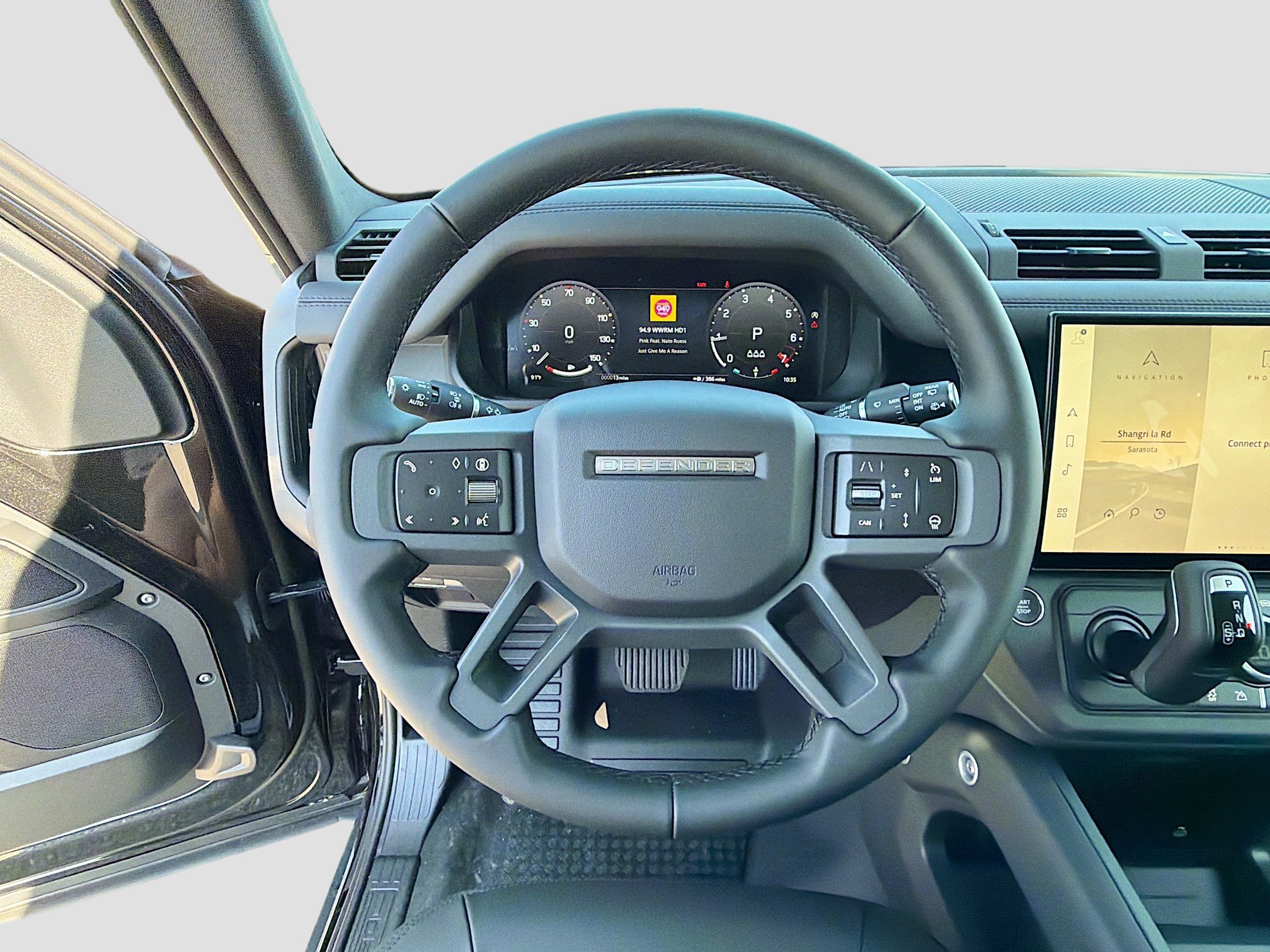 New 2026 Land Rover Defender 110 X-Dynamic SE image 39