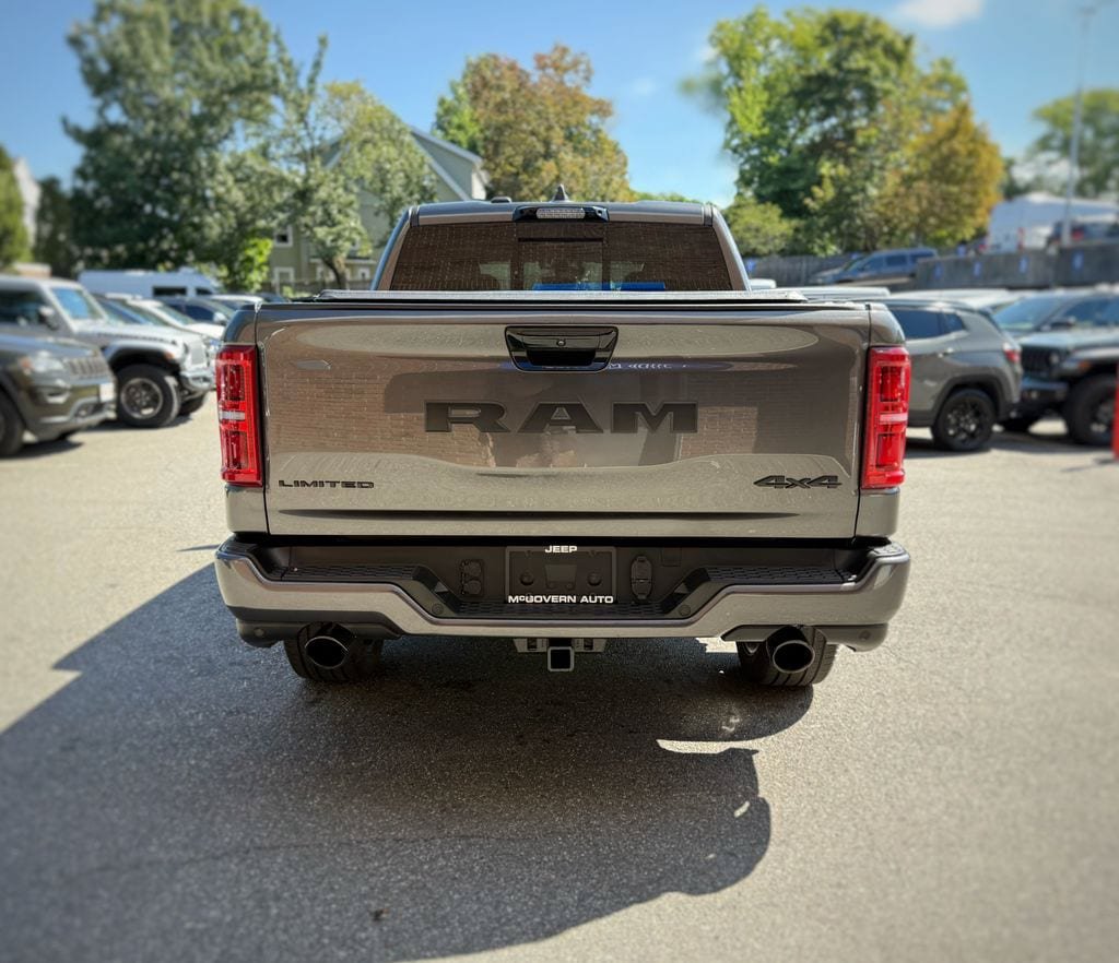 Used 2025 RAM 1500 Limited AWD/4WD image 14