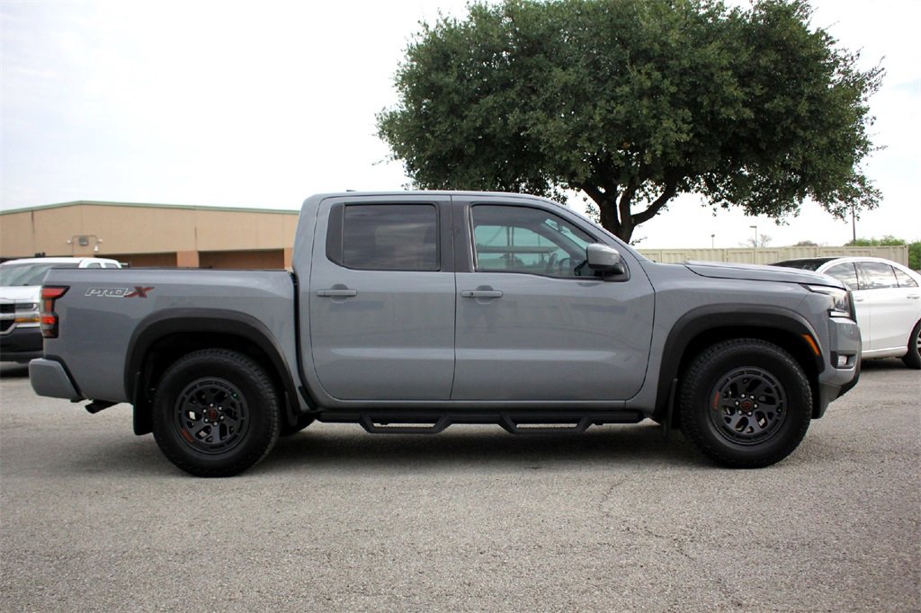 Used 2025 Nissan Frontier Pro-X image 4