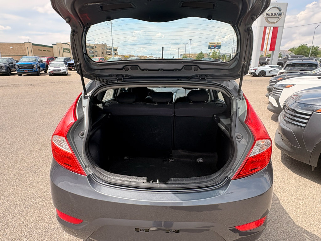 Used 2013 Hyundai Accent GS FWD image 10