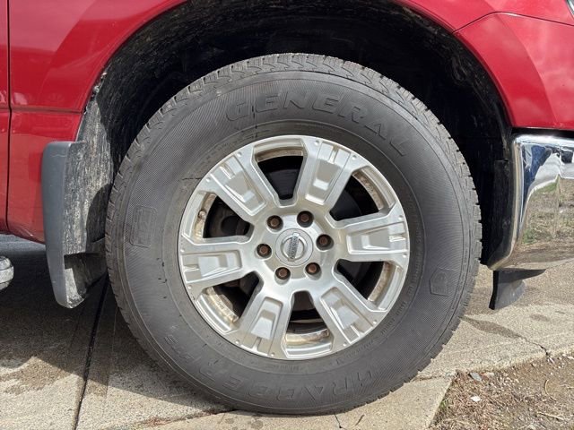 Used 2017 Nissan Titan SV image 10