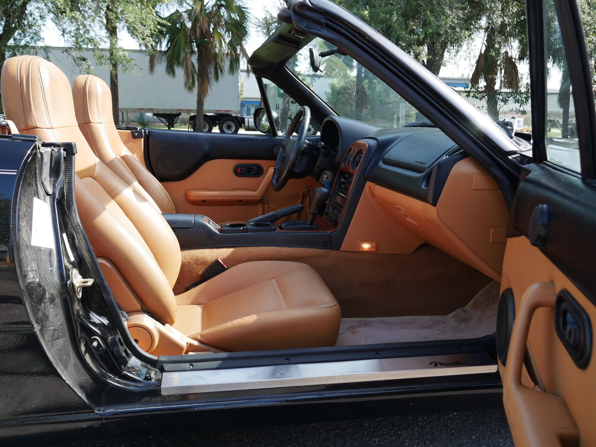 Used 1997 MAZDA MX-5 Miata RWD image 55