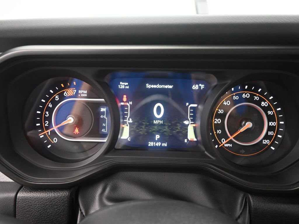Used 2024 Jeep Wrangler Sahara image 36