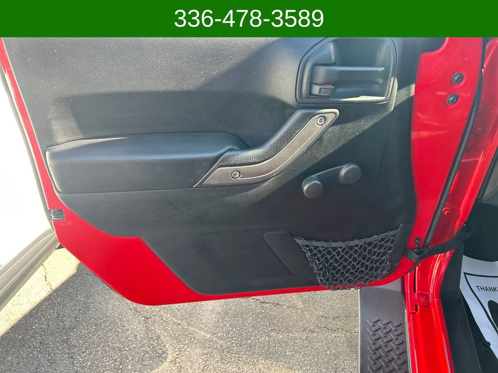 Used 2018 Jeep Wrangler Unlimited Sport w/ Connectivity Group AWD/4WD image 10