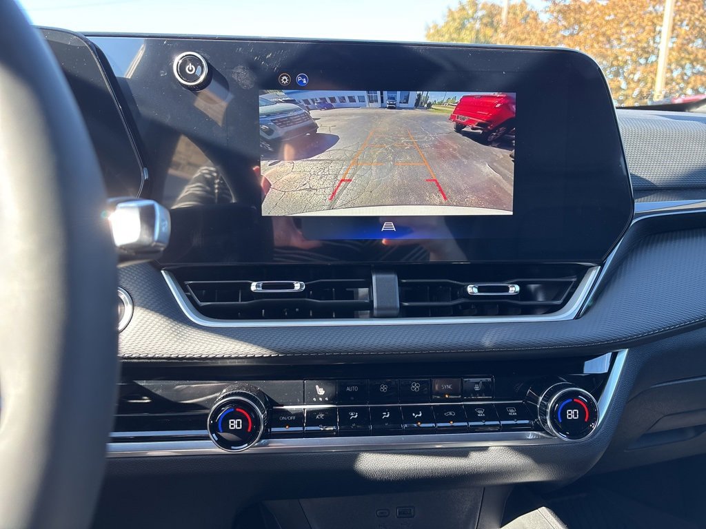 New 2026 Chevrolet Equinox LT w/ Convenience Package II image 16