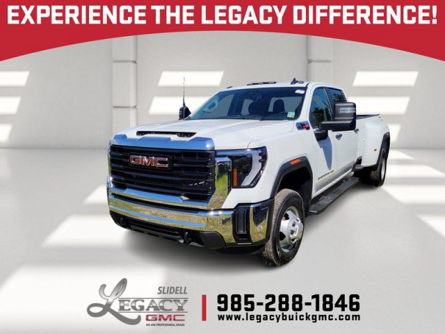 Used 2025 GMC Sierra 3500 Pro AWD/4WD image 2