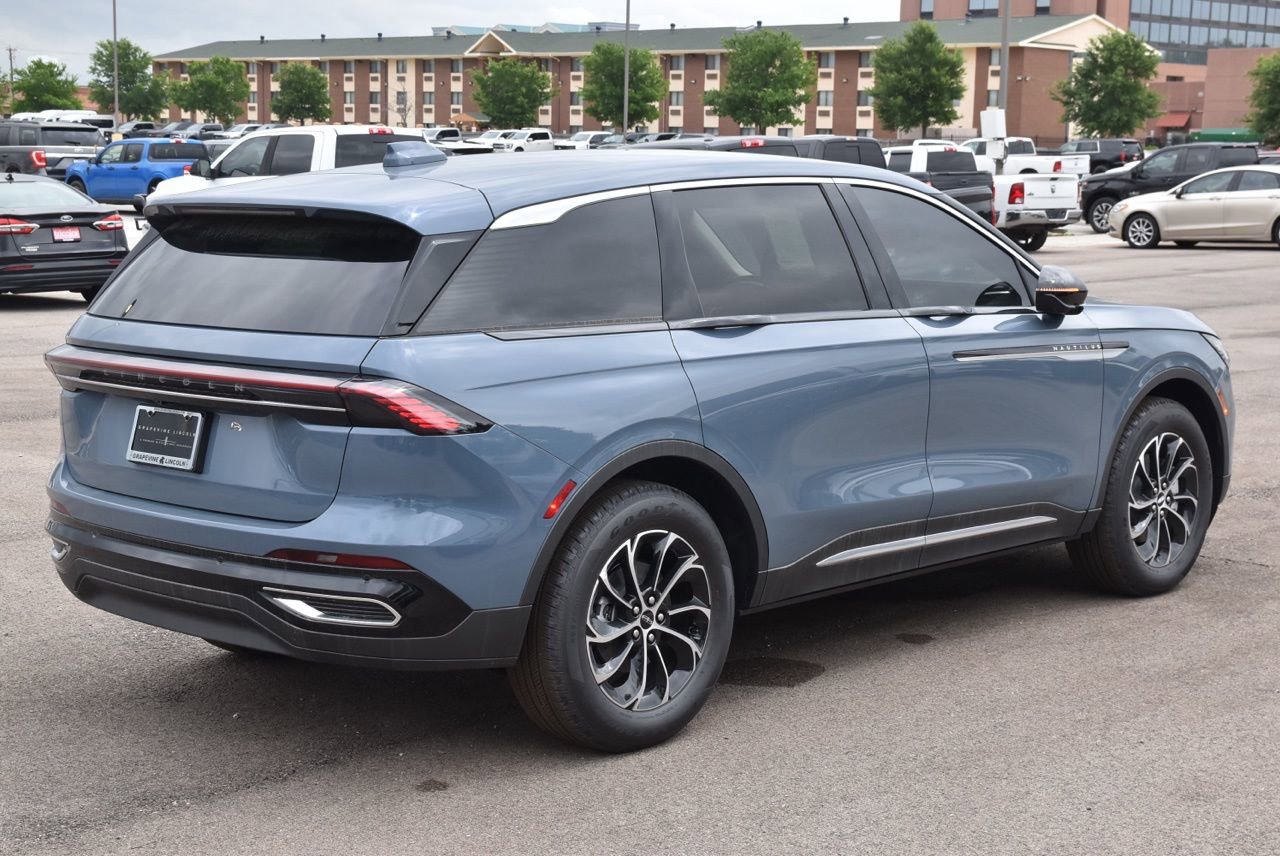 New 2026 Lincoln Nautilus Premier image 35