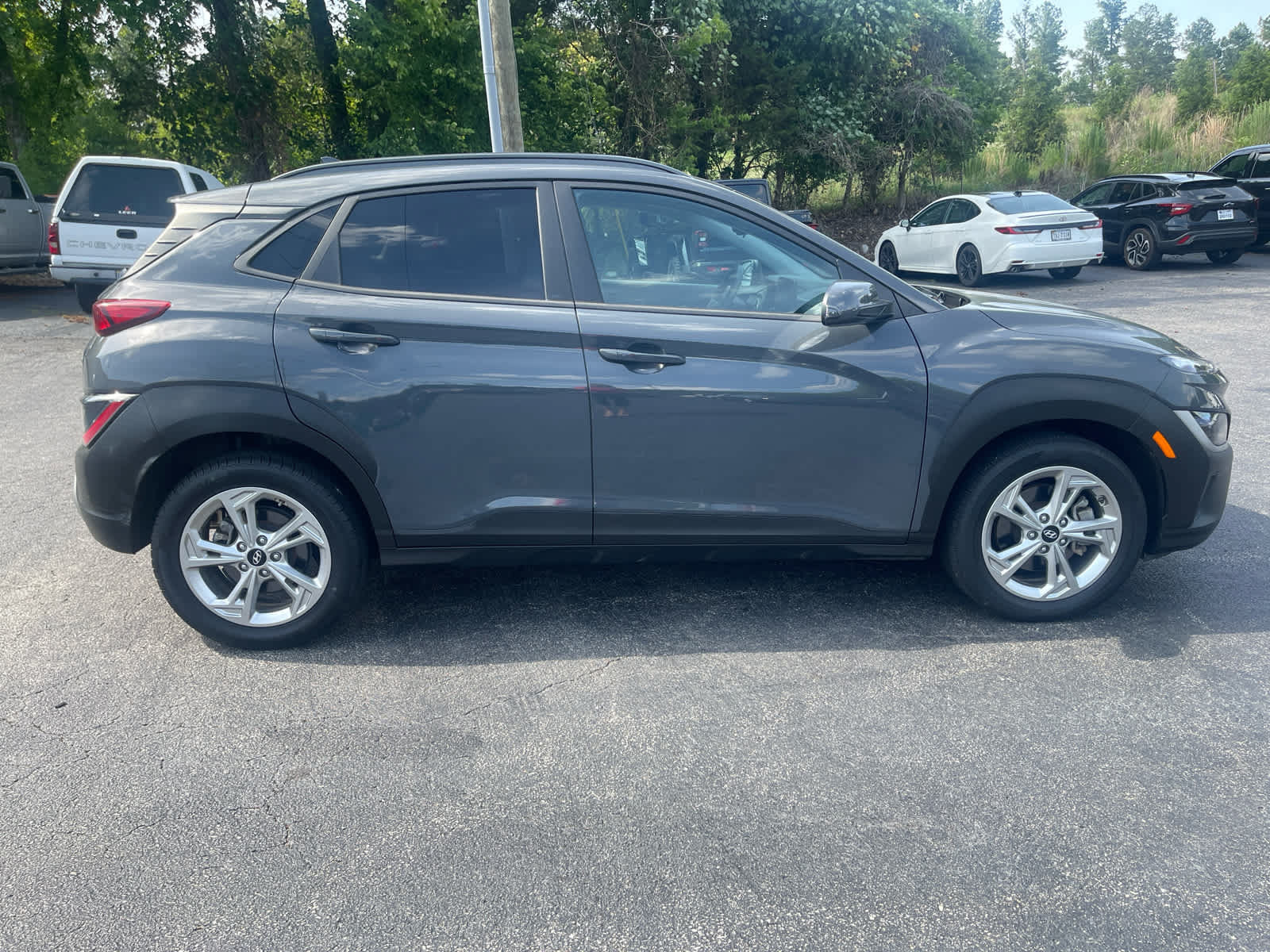 Used 2023 Hyundai Kona SEL AWD/4WD image 8