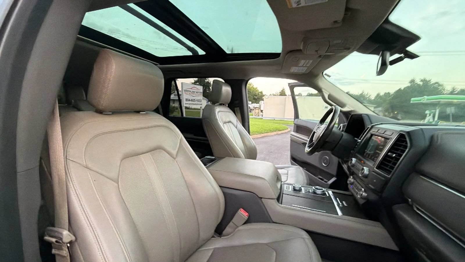 Used 2018 Ford Expedition Limited w/ Equipment Group 301A AWD/4WD image 61