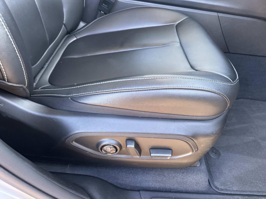 Used 2023 Jeep Grand Cherokee L Limited image 12