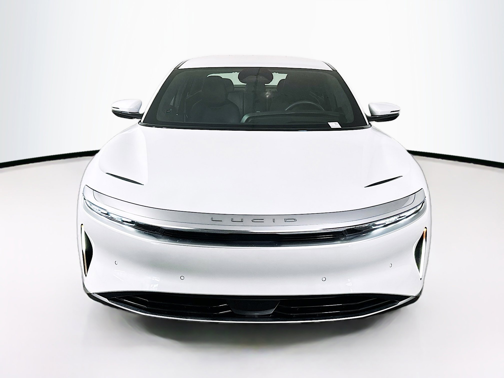 Used 2024 Lucid Air Pure RWD image 2