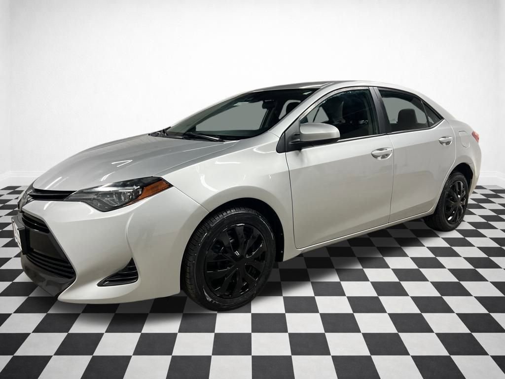 Used 2019 Toyota Corolla LE image 4
