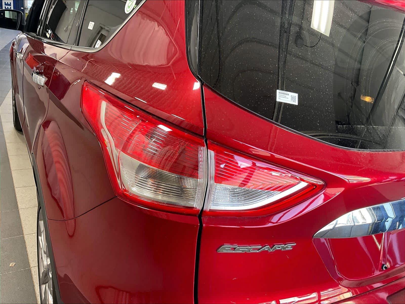 Used 2016 Ford Escape SE w/ SE Chrome Package AWD/4WD image 32