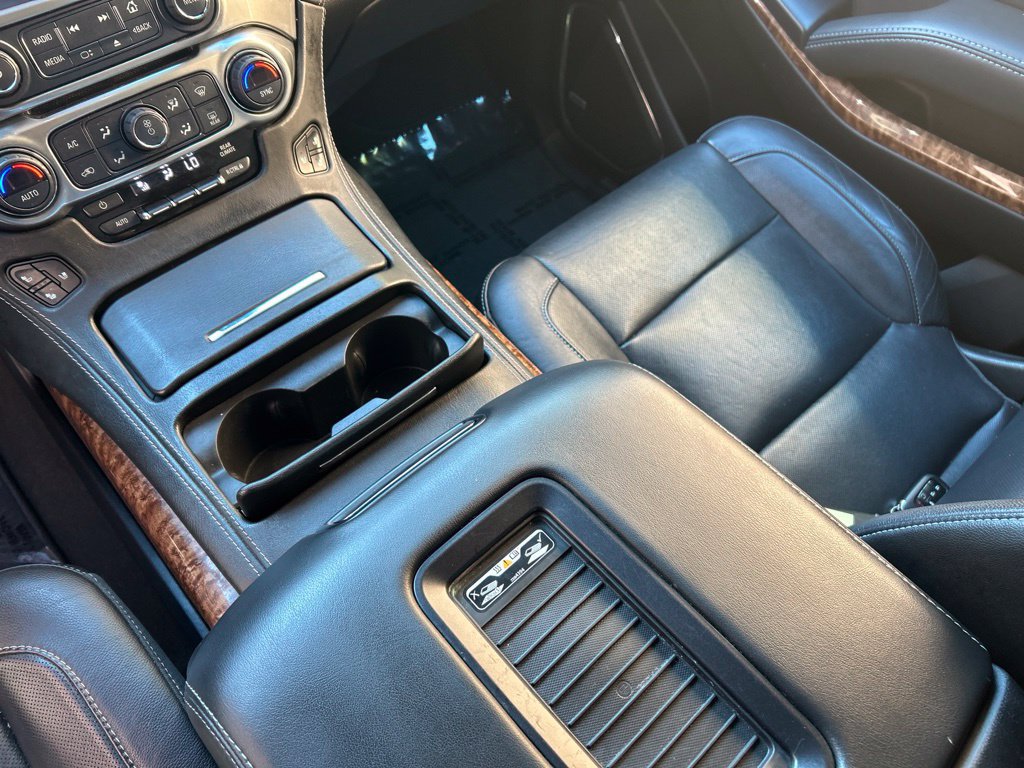 Used 2019 Chevrolet Tahoe Premier w/ RST 6.2L Performance Edition AWD/4WD image 21