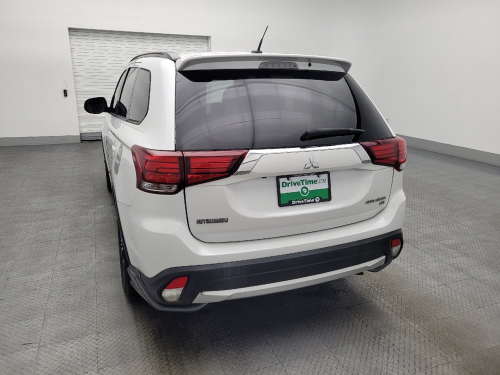 Used 2016 Mitsubishi Outlander SEL image 6