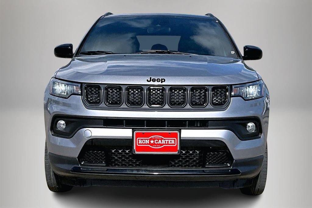 Used 2023 Jeep Compass Altitude image 3