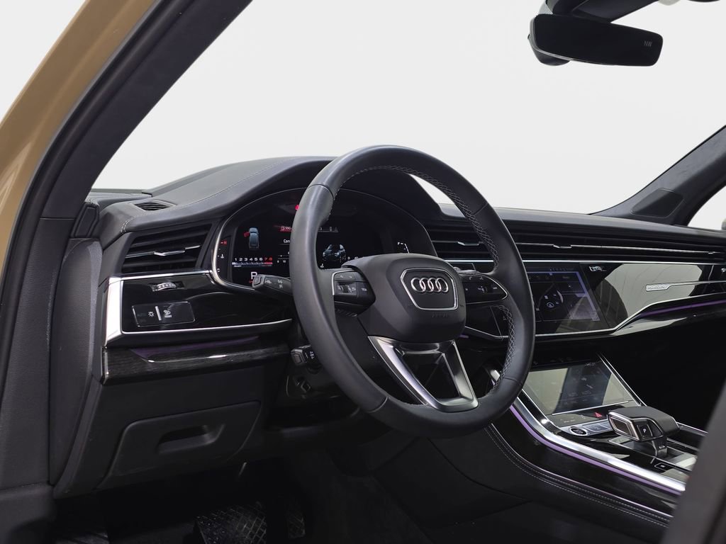 Used 2025 Audi Q7 3.0T Prestige w/ Prestige Package image 19
