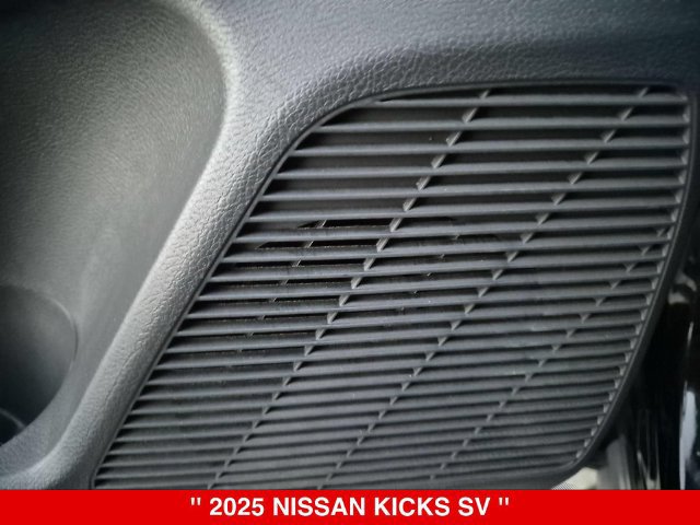 Certified 2025 Nissan Kicks SV w/ SV Premium Package AWD/4WD image 15