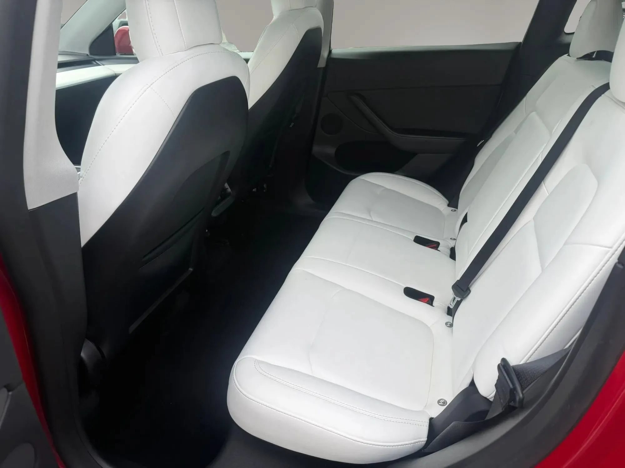 Used 2022 Tesla Model Y Long Range AWD/4WD image 13