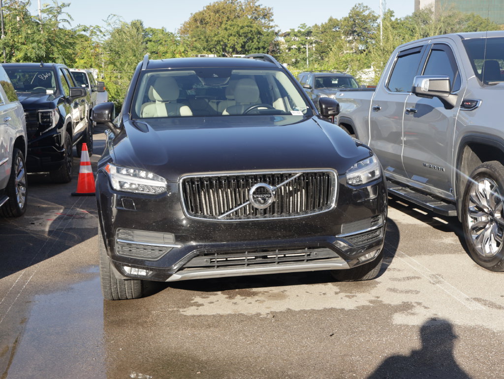 Used 2018 Volvo XC90 T6 Momentum w/ Convenience Package AWD/4WD image 6